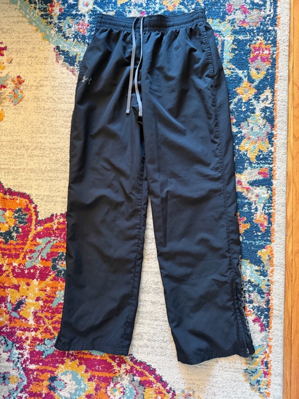 Under Armour Men's Black Athletic Track Pants- size M